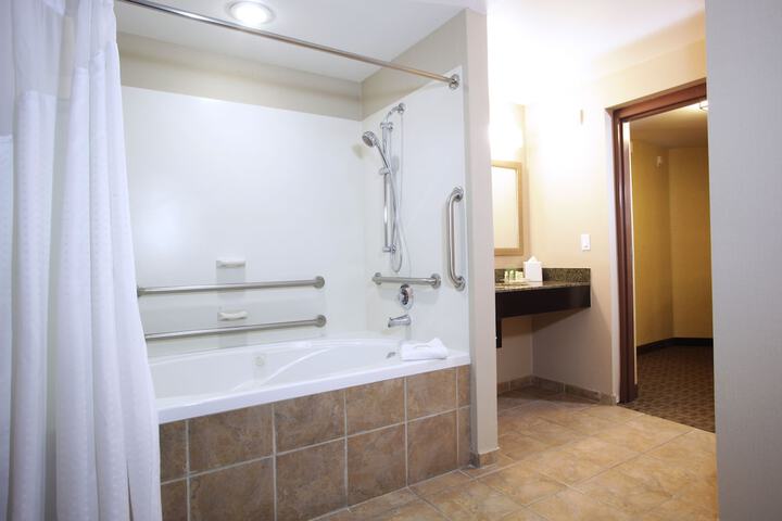 Room 52 of 110