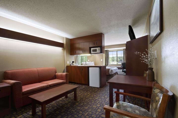 Room 16 of 34