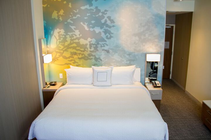 Room 53 of 74