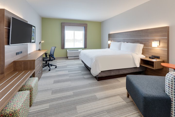 Holiday Inn Express & Suites Plano - The Colony by IHG