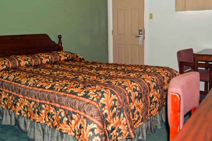 Room 24 of 27