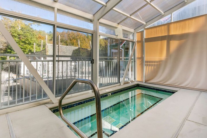 Pool 5 of 43