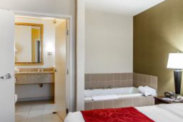 Comfort Suites