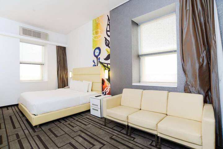 Room 7 of 14