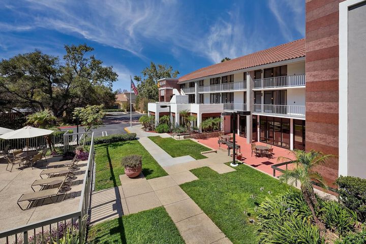 La Quinta Inn & Suites by Wyndham Thousand Oaks-Newbury Park