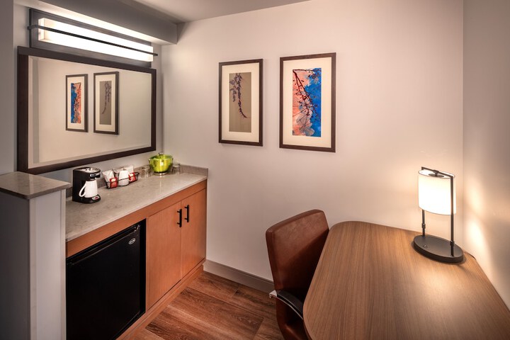 Room 14 of 28