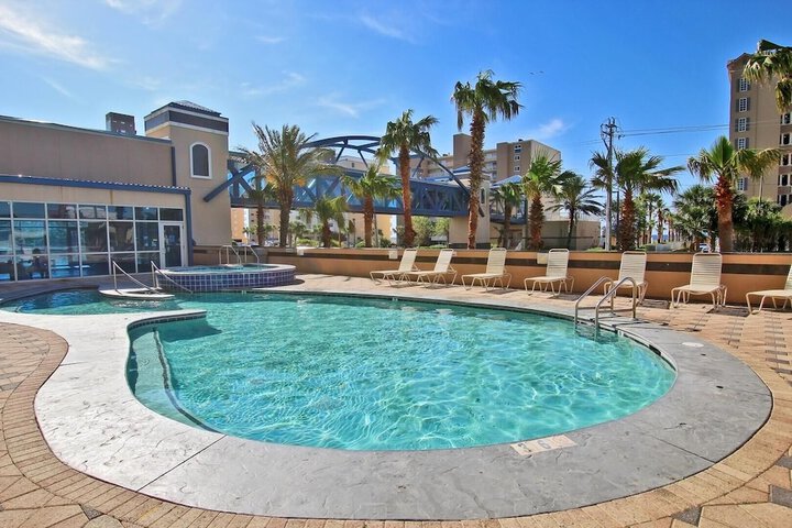 Pool 17 of 106