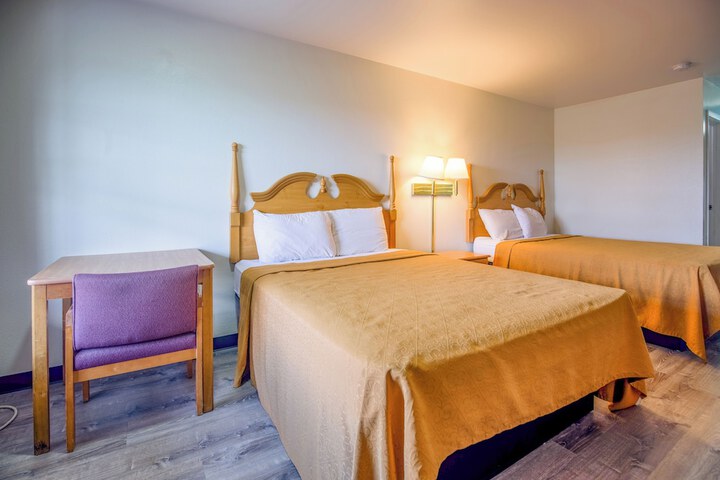 Economy Inn & Suites
