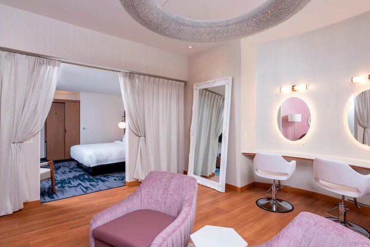 Fairfield Inn & Suites by Marriott Fair Oaks Farms