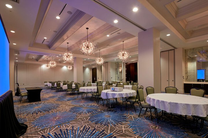 Embassy Suites Louisville Downtown