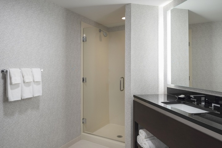 Room 28 of 46