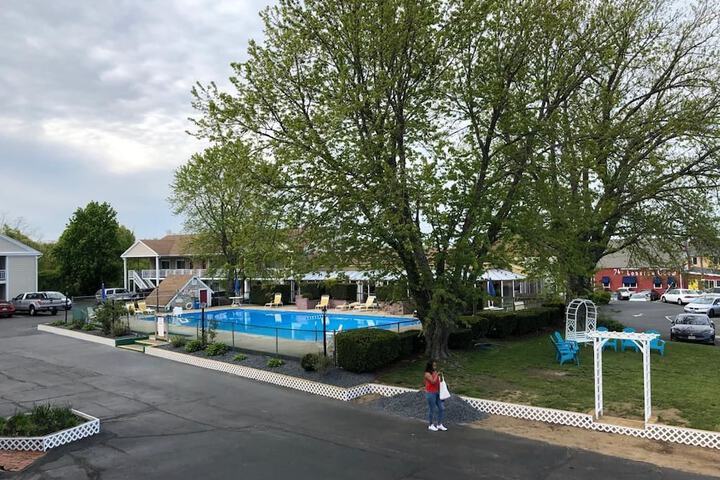 Pool 14 of 101