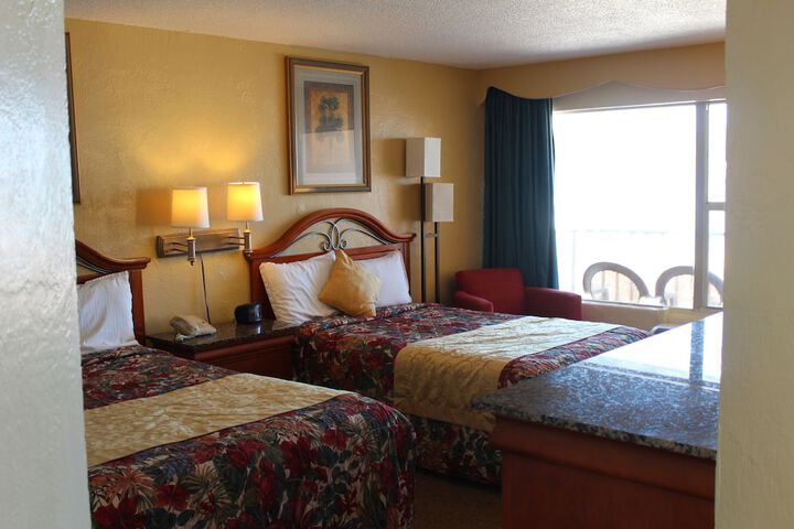 Room 14 of 33