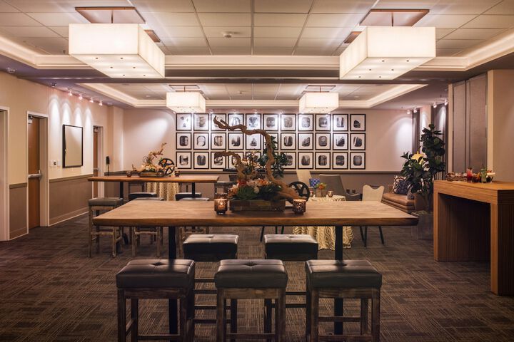 Hotel Interior 11 of 38