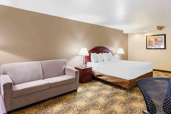 Room 21 of 36