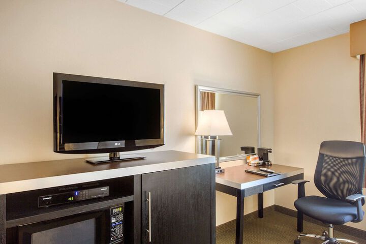 Room 17 of 35