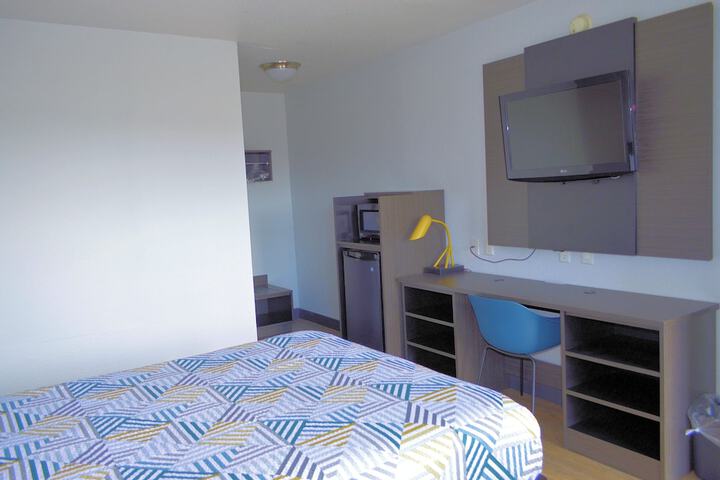 Room 16 of 36