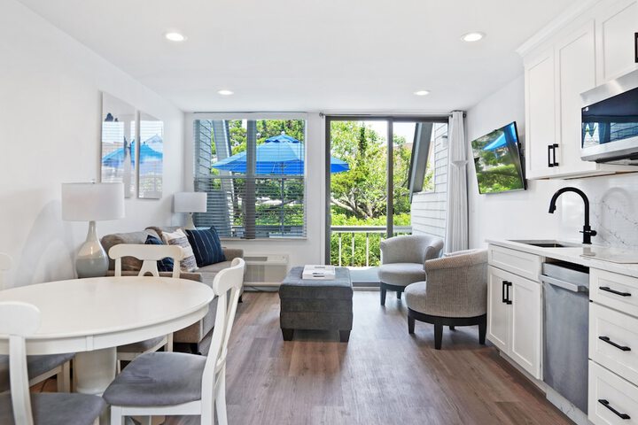 The Surf Club