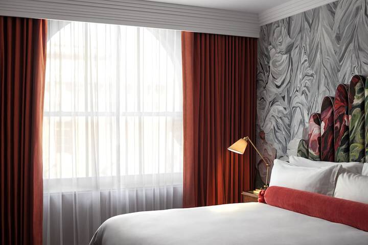 Room 33 of 75