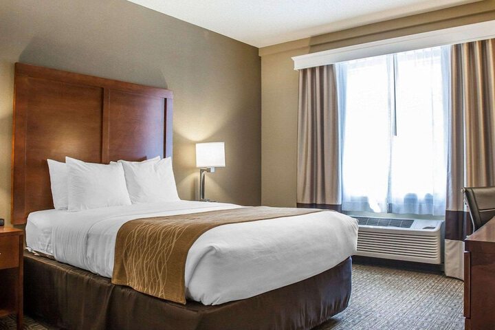Comfort Inn & Suites Sturbridge - Brimfield