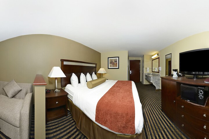Room 18 of 37
