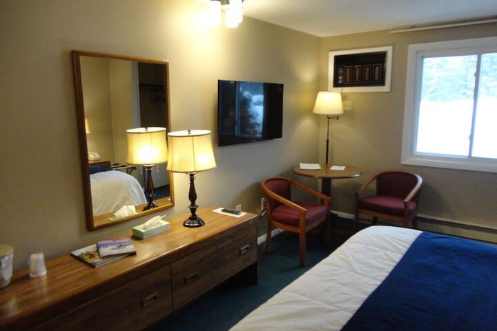 Room 20 of 28