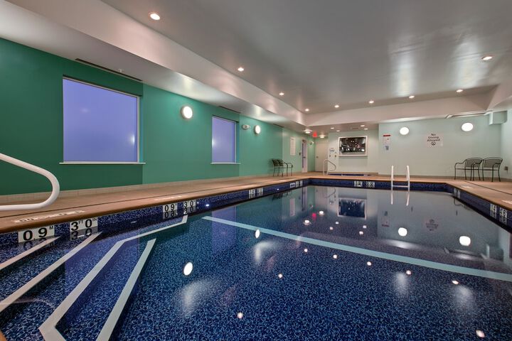 Holiday Inn Express Hotel & Suites Carlisle-Harrisburg Area by IHG