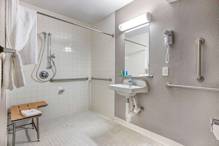 Motel 6 Issaquah WA - Seattle - East