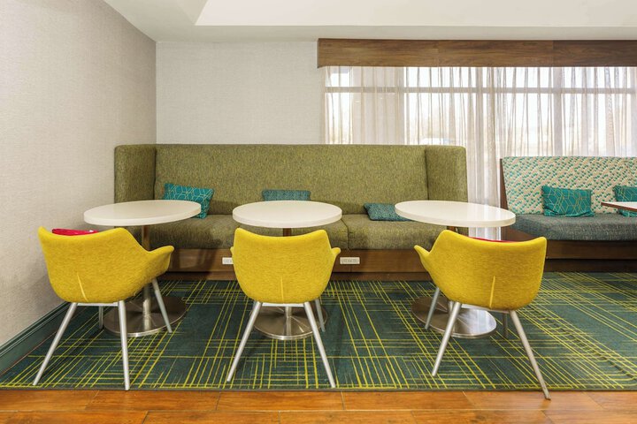 Hampton Inn Hutchinson