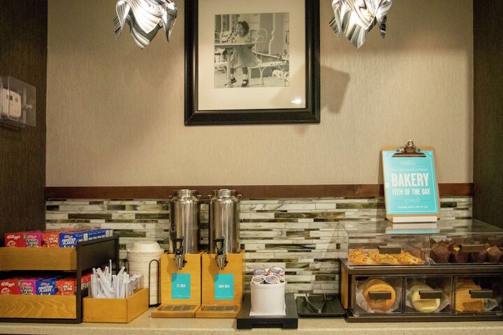 Breakfast/Coffee Service 27 of 32