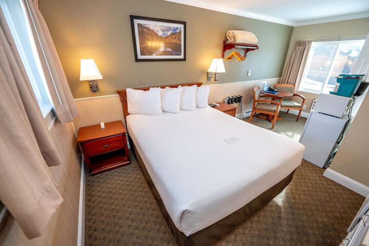 Room 52 of 114