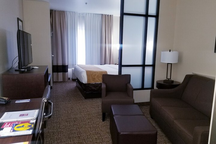 Room 22 of 48