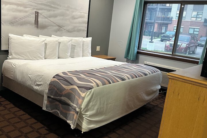 Room 15 of 22