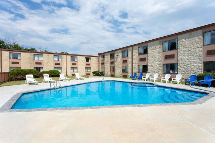 Pool 2 of 11