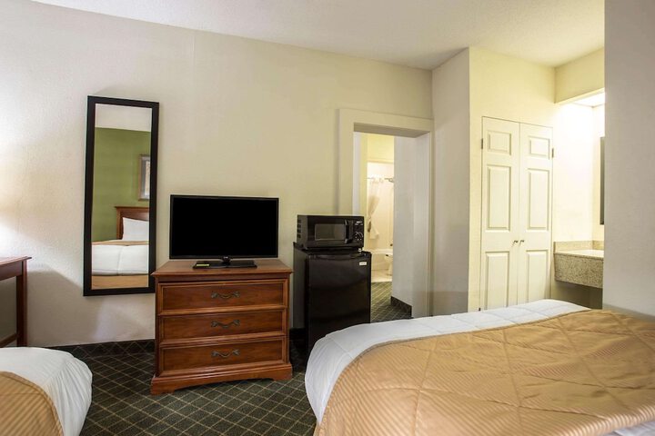 Room 14 of 49