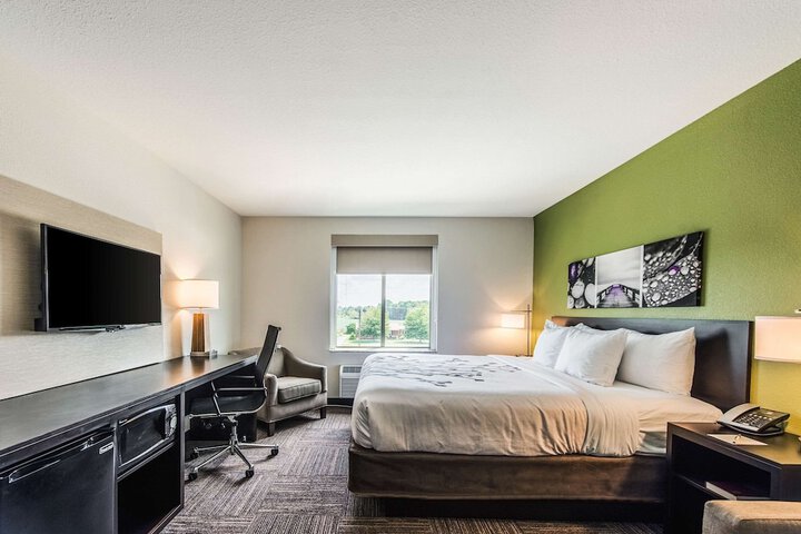 Room 30 of 41