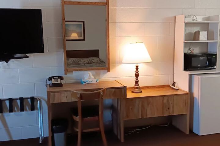 Room 28 of 46