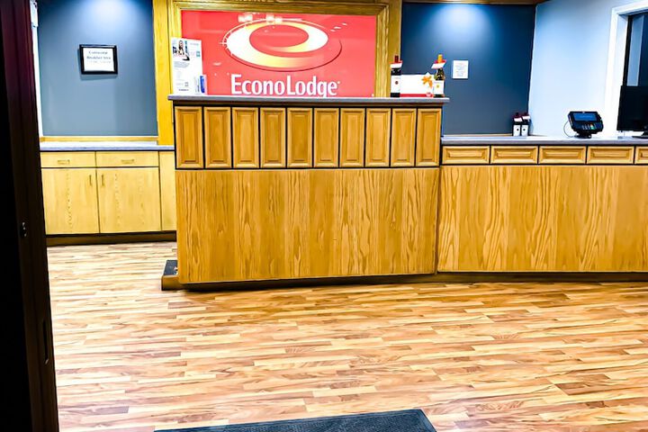 Econo Lodge Inn & Suites Winnemucca