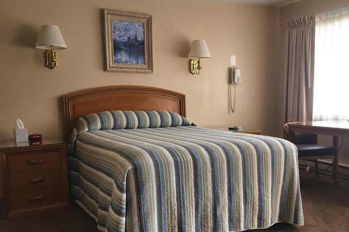 Room 34 of 62