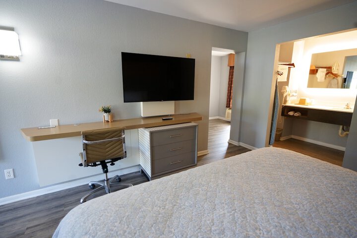 Room 21 of 35