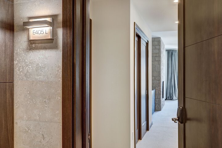 Hotel 12 of 450