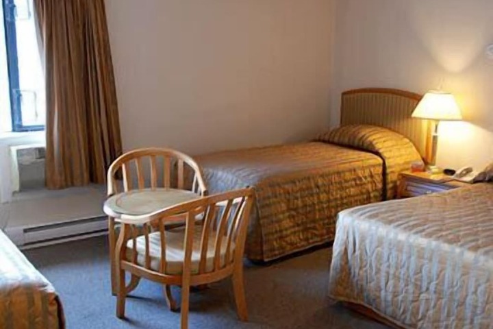 Hotel DeOro