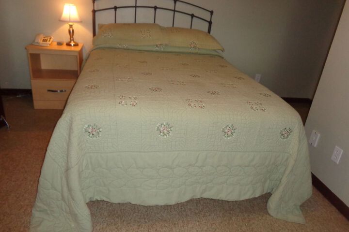 Room 6 of 42