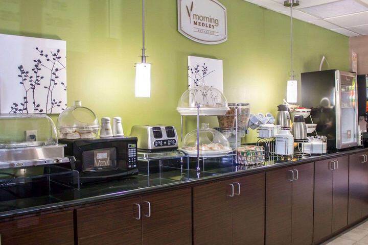 Breakfast/Coffee Service 9 of 13