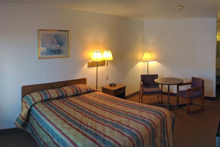 Room 12 of 18
