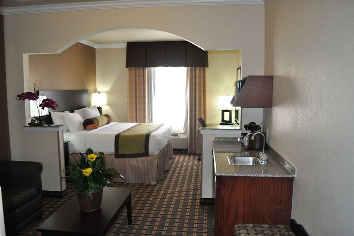 Room 21 of 30