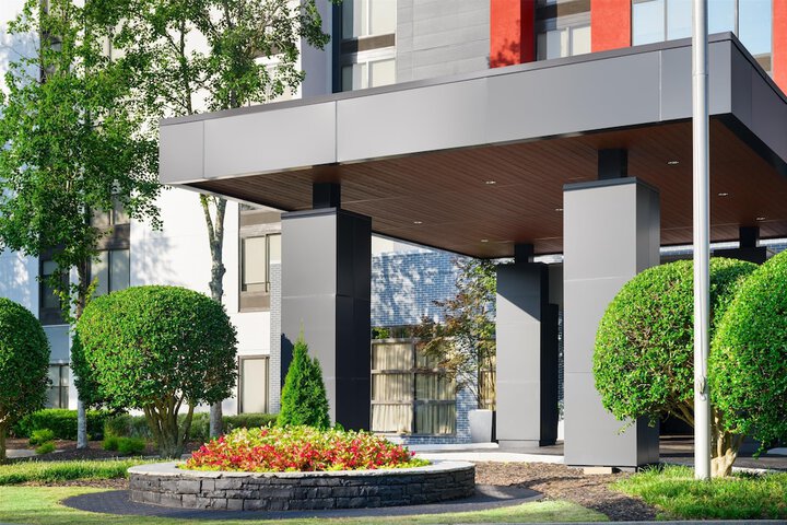 Hyatt Place Roanoke Airport / Valley View Mall