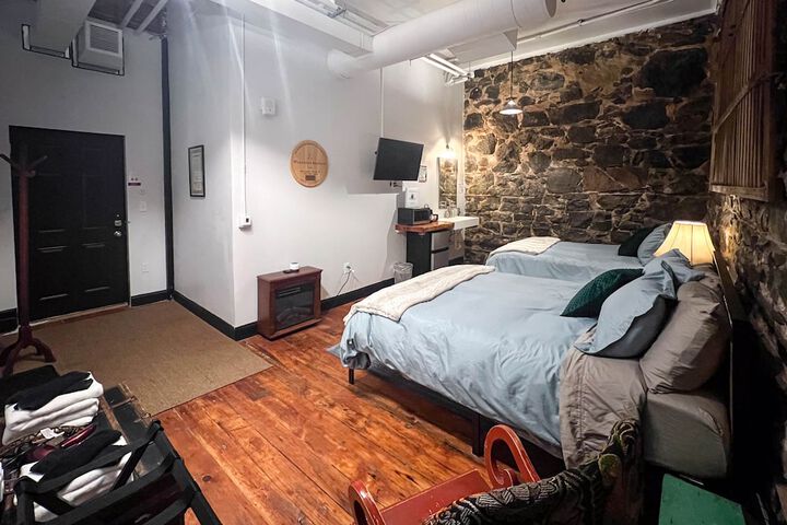 Room 47 of 120