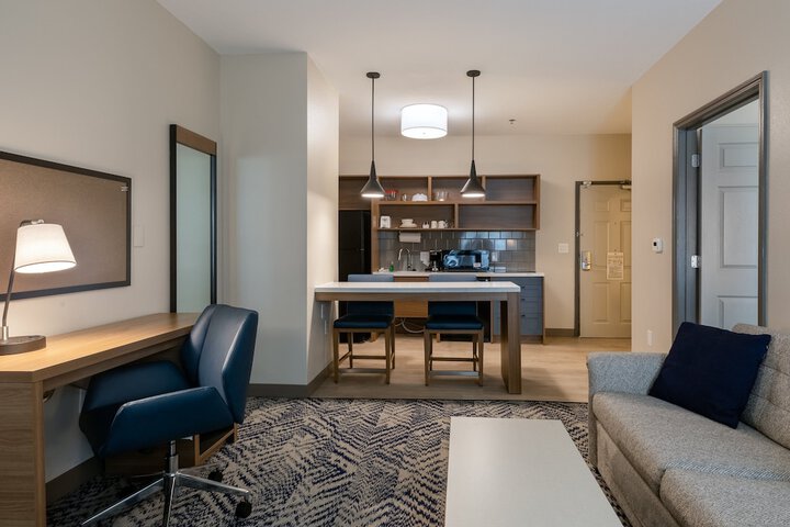 Candlewood Suites Enterprise by IHG