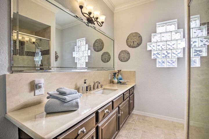 Heated Pool / spa & Dock: Apollo Beach Home on Canal